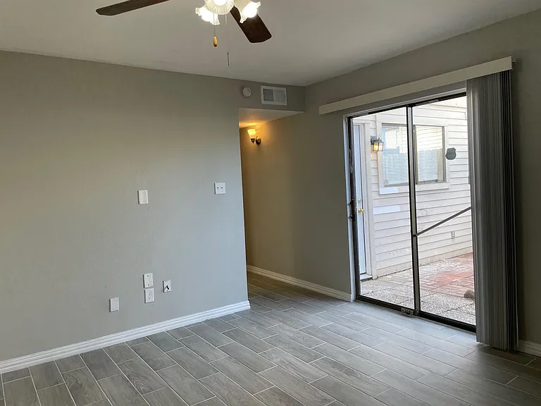 6401 Deihl Rd #202 — Photo 13