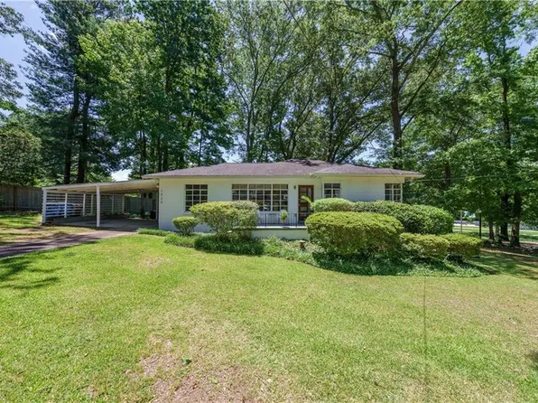 1920 W Forrest Ave, East Pt, GA 30344