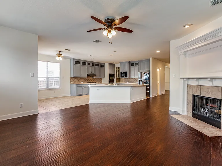 14575 Daneway Dr — Photo 9