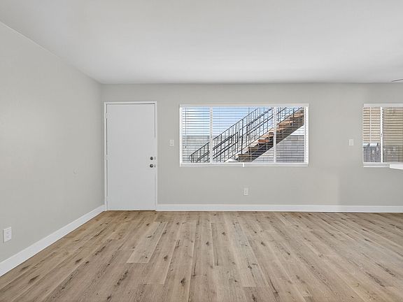 4th image of 1036 Saint Louis Ave #2