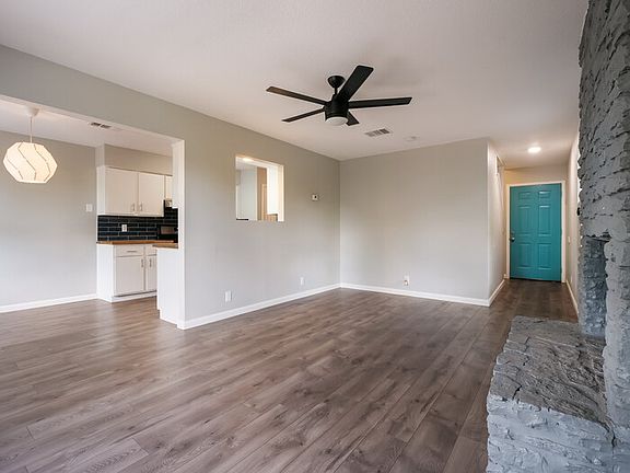5th image of 409 Parkhill Cv