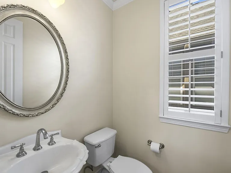 3307B W Lamar St #B — Photo 20