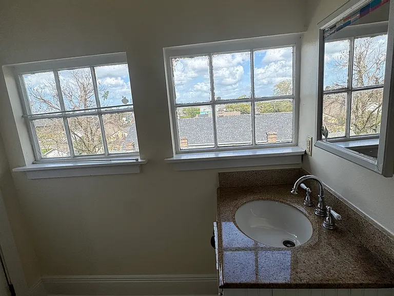 1808 Elysian Fields Ave #13 — Photo 8