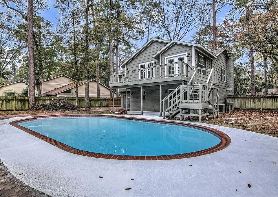 1st image of 2134 Parkdale Dr