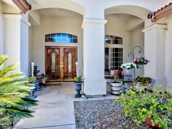 762 Pheasant Run Dr, Shafter, CA 93263