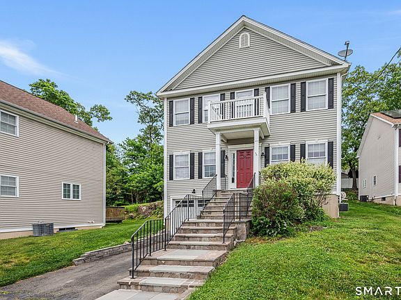 3rd image of 53 Hampton Road
