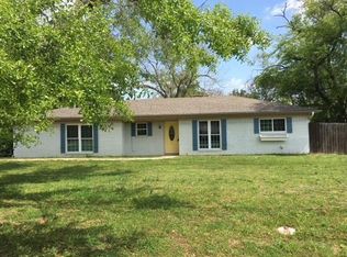 464 Davis St, Fairfield, TX 75840