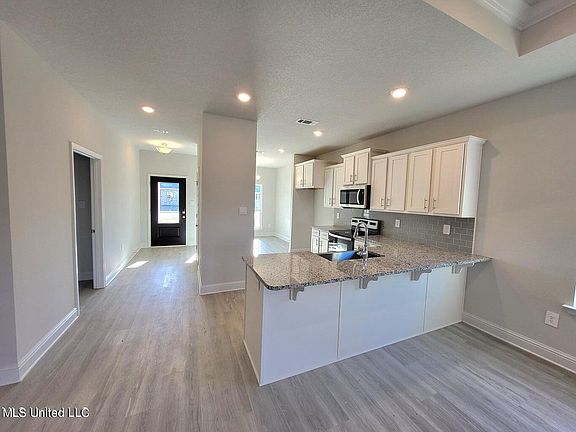 3rd image of 17771 Kelso Dr