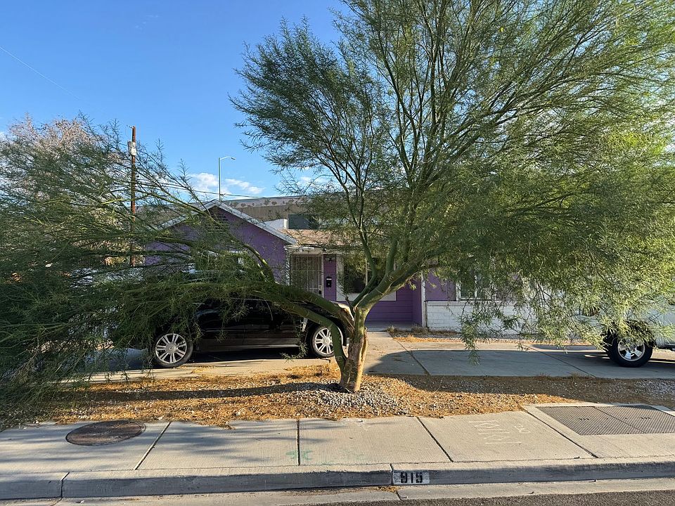 1st image of 915 E Mesquite Ave