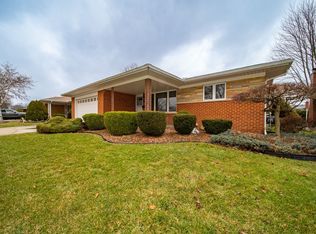 11390 Racine Rd, Warren, MI 48093