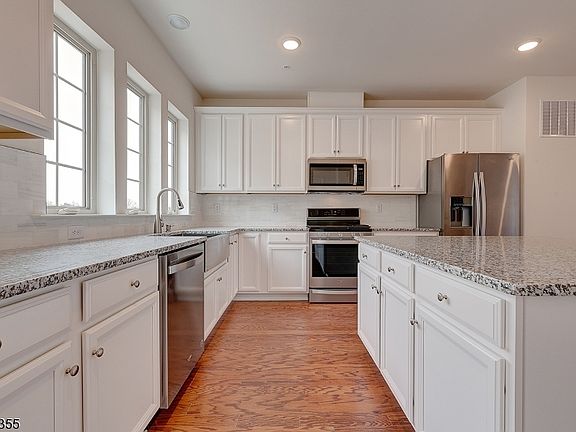 4th image of 15 Braeburn Ct