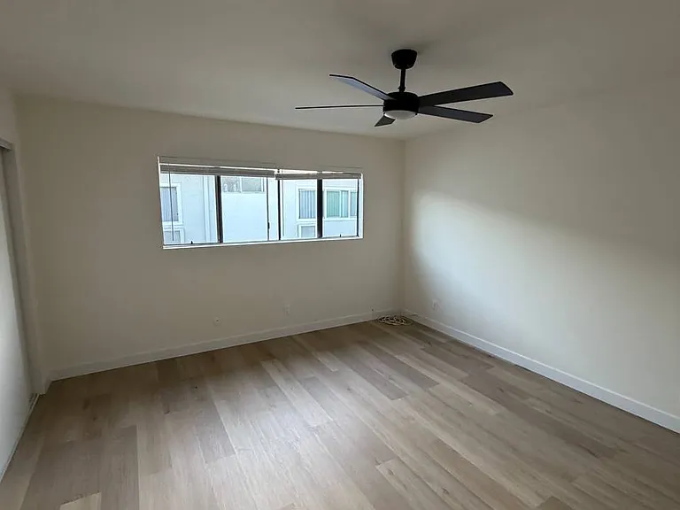 14328 Addison St #5 — Photo 21