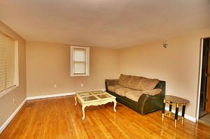 4th image of 2513 Keith Ave
