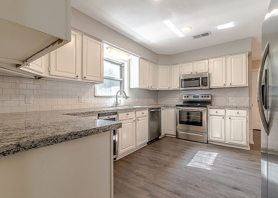1st image of 4302 Silverwood Dr
