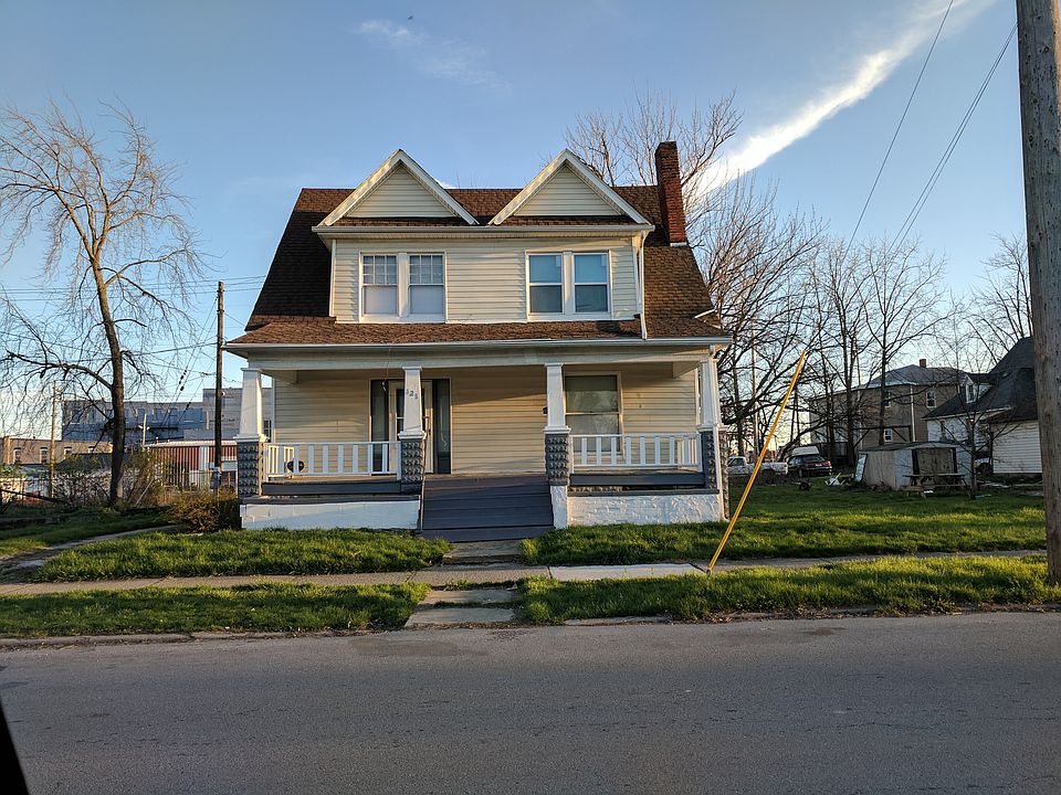 1st image of 121 W McKibben St