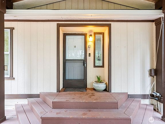 5th image of 61 N Cresthill Way