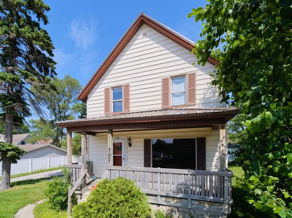 707 Cypress St, Manistee, MI 49660