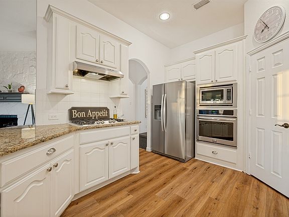 3rd image of 2511 Appaloosa Ln