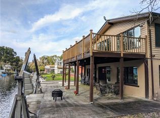 6550 W Richard Dr, Weeki Wachee, FL 34607