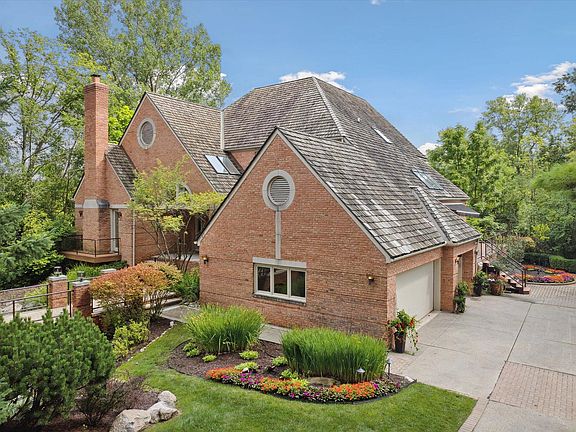 3rd image of 1189 Lone Pine Woods Dr
