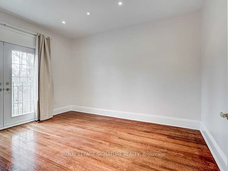 81 Whitehall Rd #UPPER — Photo 12