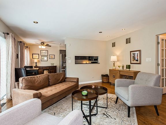 4th image of 908 W 57th St
