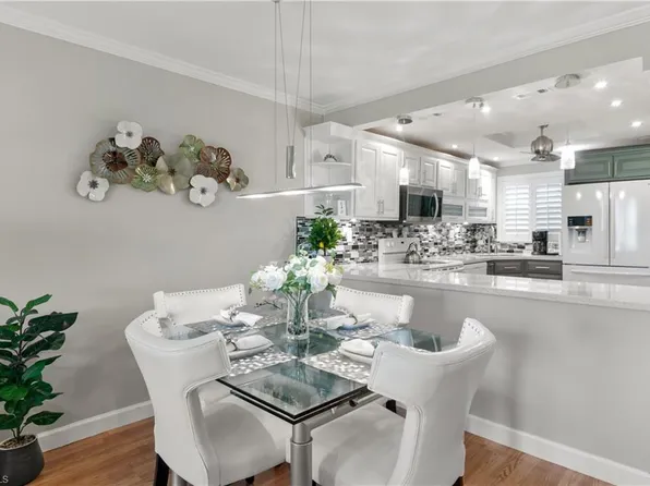 17 High Point CIR N #206, NAPLES, FL 34103