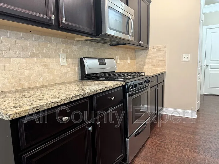 1065 Township Cir — Photo 10