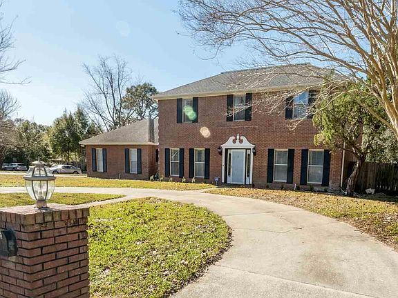 4th image of 2405 Semoran Dr