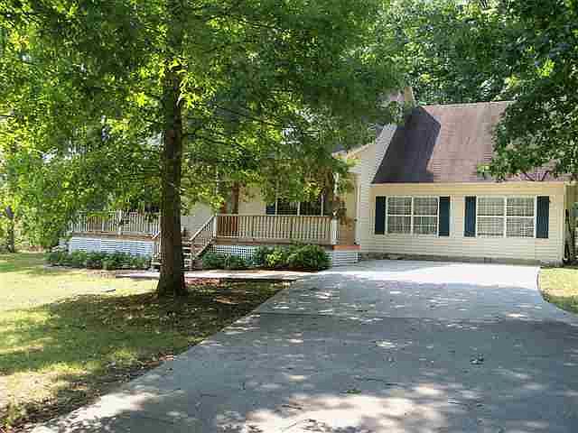 1st image of 740 Tasso Ln NE