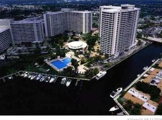 2500 Parkview Dr APT 305, Hallandale, FL 33009