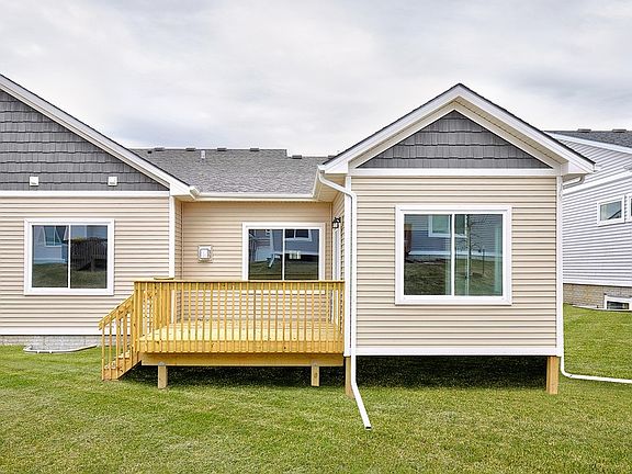 3rd image of 9361 Verdi Ln