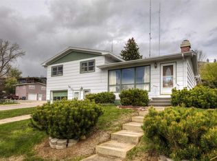 1810 Cruz Dr, Rapid City, SD 57702