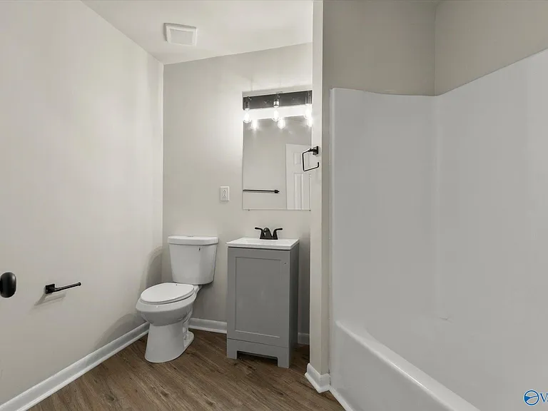 3801 Triana Blvd SW #13 — Photo 11