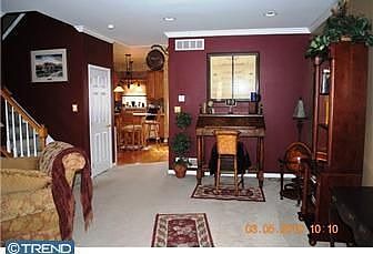 4th image of 42 Mystic Dr