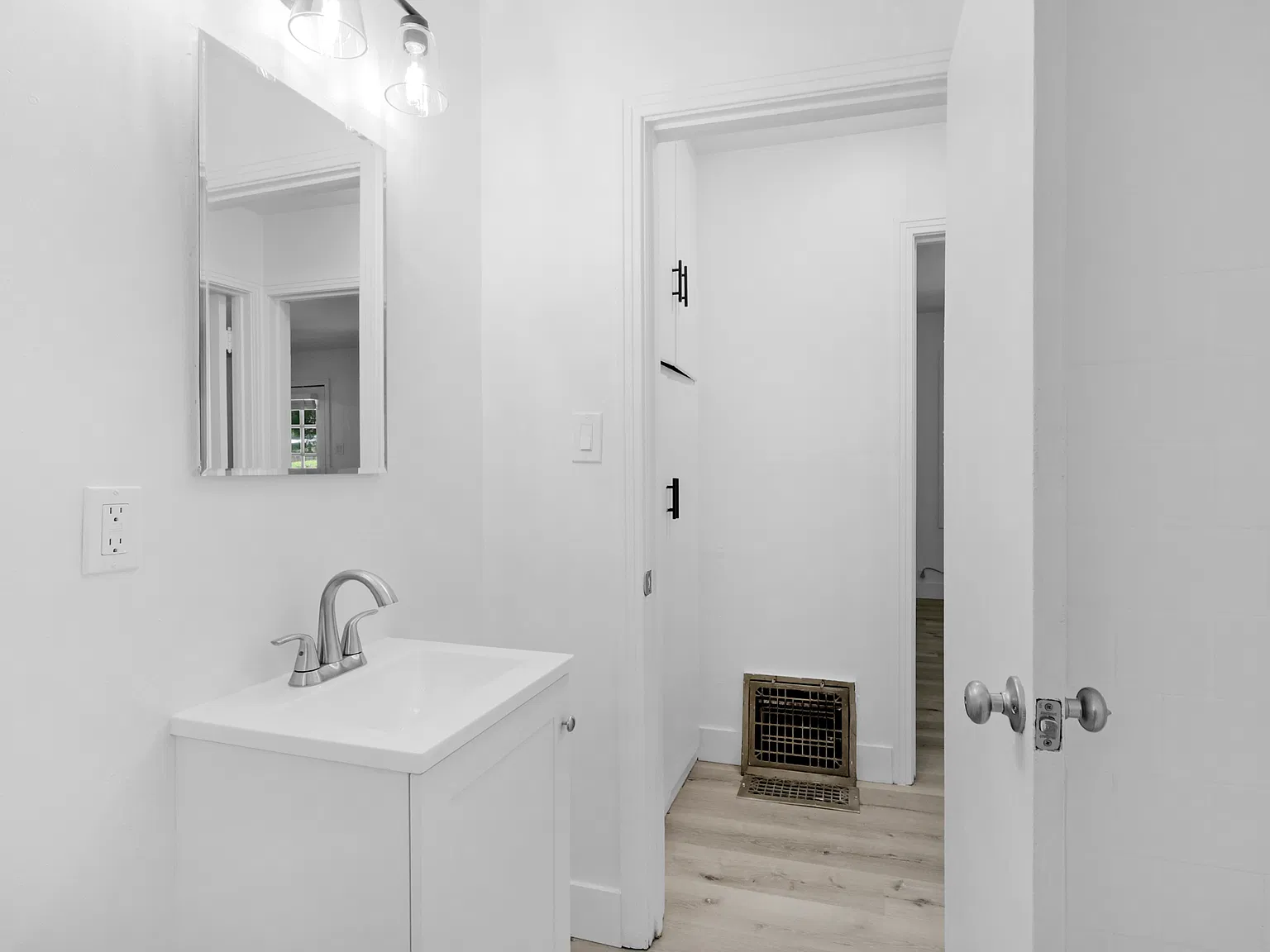 1 bed, 725 sqft, $1,475 — Photo 4