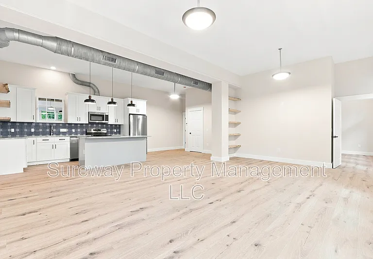 5565 Pennell Rd #2 — Photo 2