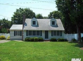 28 Cornell St, East Northport, NY 11731