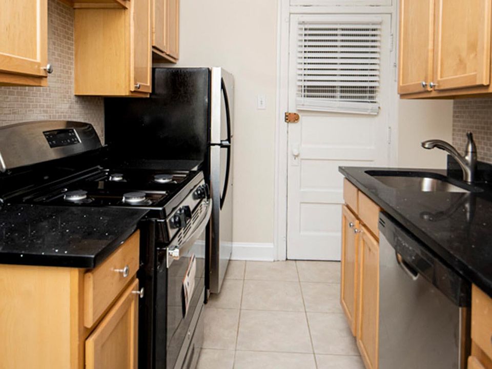 1st image of 1253 W Henderson St #51-2
