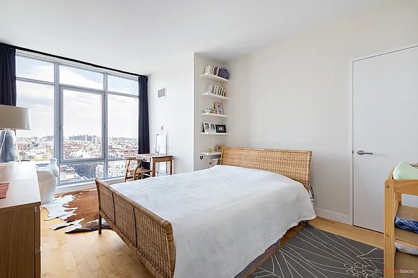 Sold by Modern Spaces | media 8