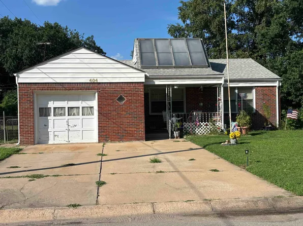 404 E Spencer Dr, Haysville, KS 67060