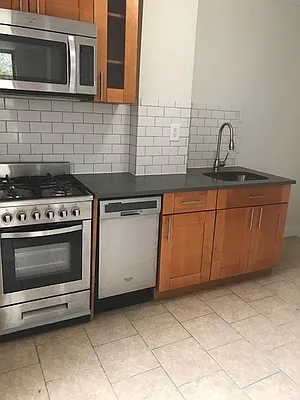 Rented by Alexander Bilu, LREB | media 18