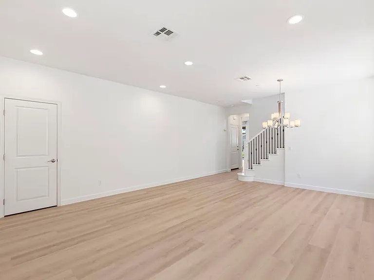 6820 Lopez Canyon Way — Photo 8