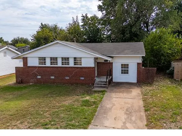 6112 SE 5th St, Midwest City, OK 73110