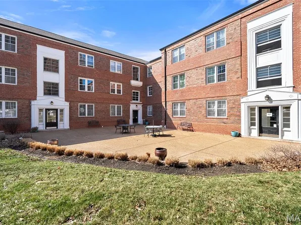 923 S Hanley Rd APT E, Saint Louis, MO 63105