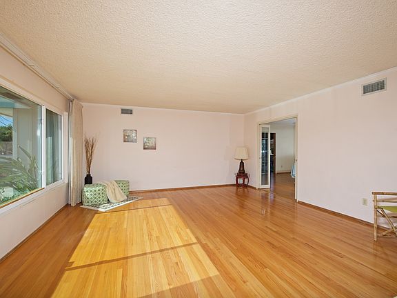 2nd image of 5711 Malvern Ct