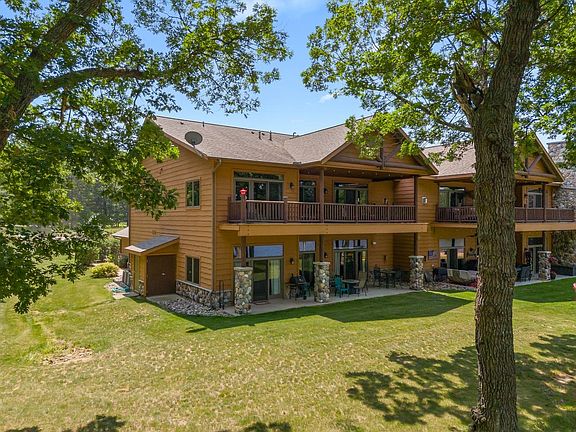 2nd image of W4231 Vista Cir