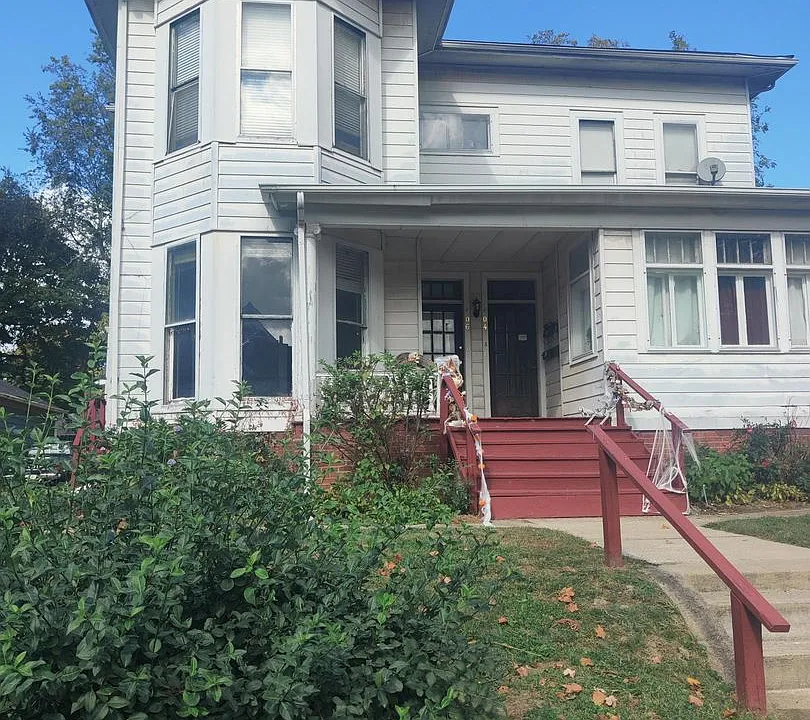 504 W Main St