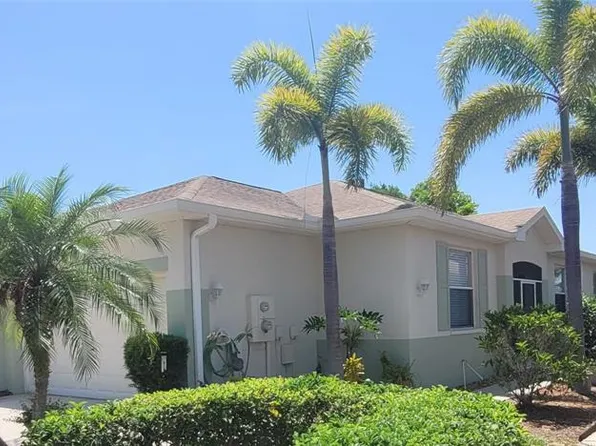 834 Tremont Greens Ln #137, Sun City Center, FL 33573