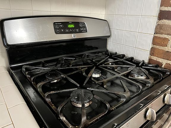 4th image of 317 De Soto St #1